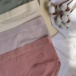 پک شورت بیسیک زنانه طرح مارشمالو
