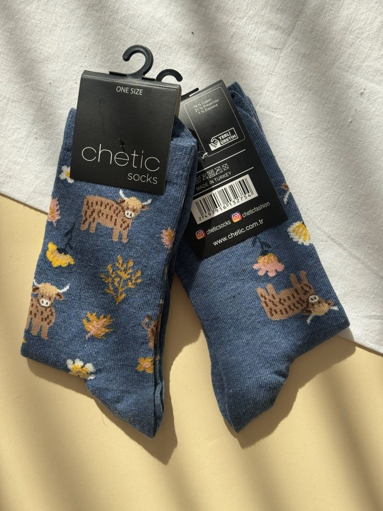 جوراب ساقدار زنانه چتیک Chetic طرح گاومیش و باغ گل