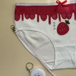 شورت فانتزی زنانه طرح توت فرنگی قرمز xl